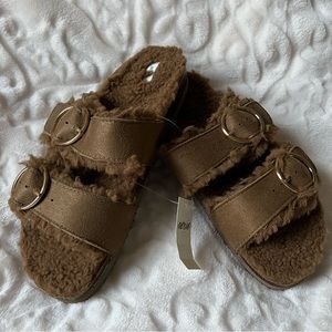 Aerie NWT Sherpa Slides